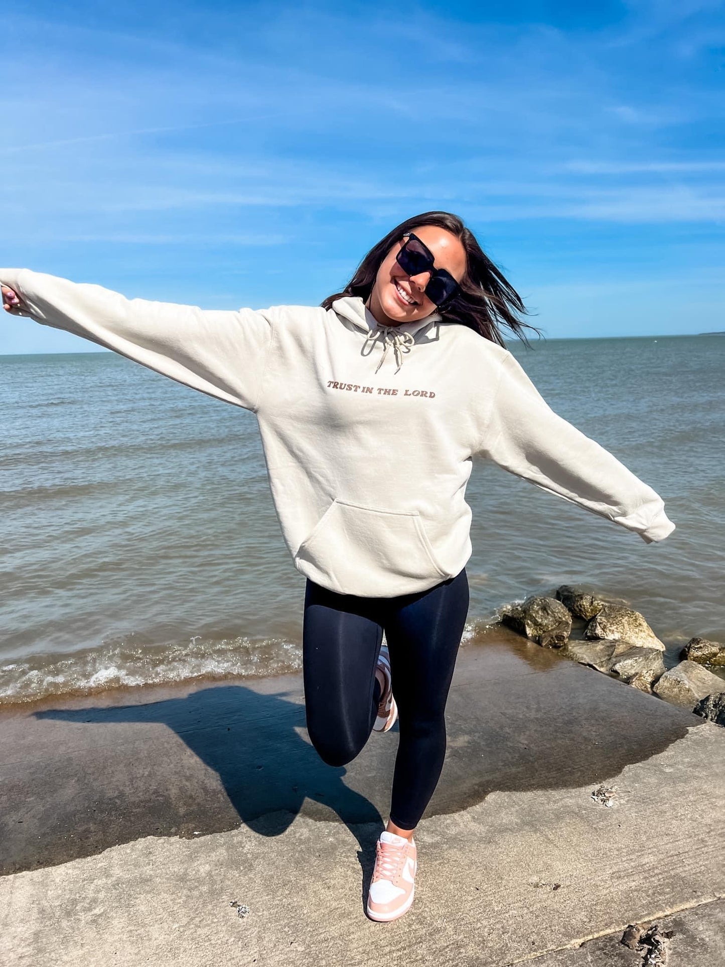 Trust in The Lord ~ Hoodie