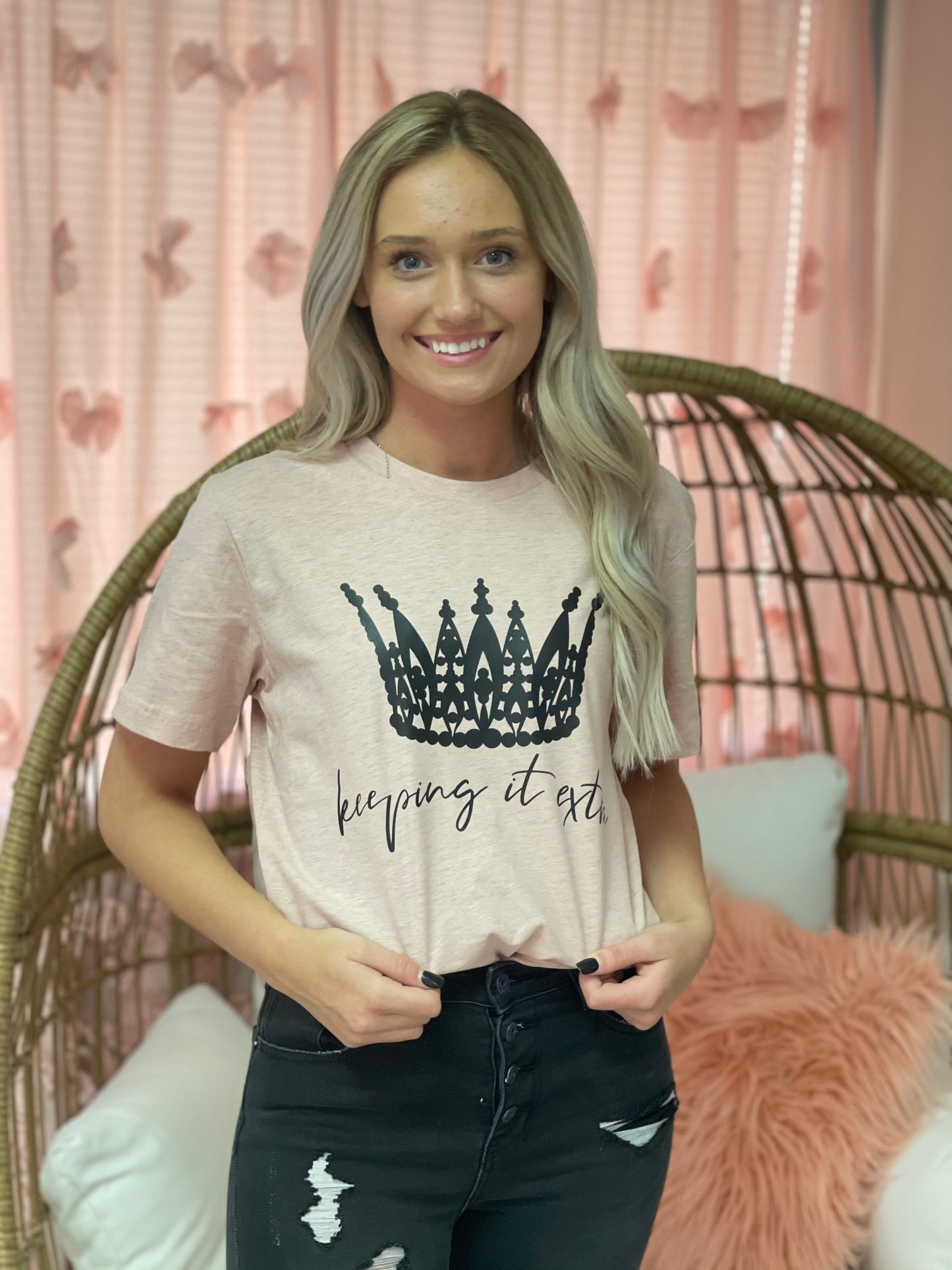 Keeping It Extra ~ Graphic Tee