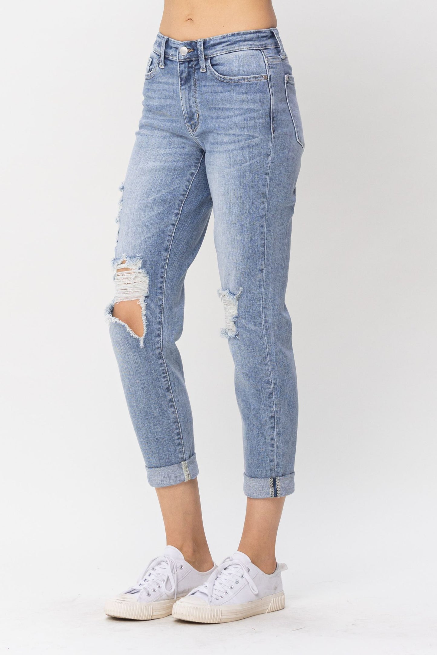 Maddie ~ Light Wash Boyfriend Fit Judy Blue Jeans