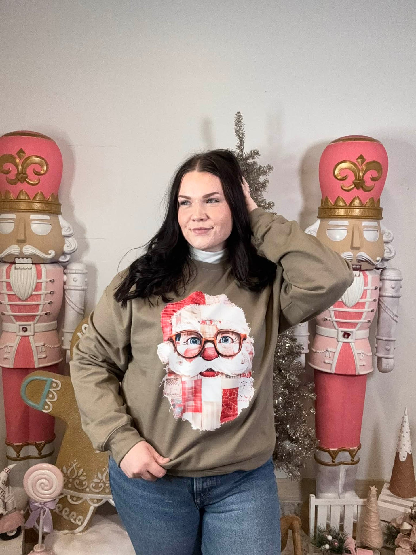 Patchwork Santa Crewneck Sweathsirt