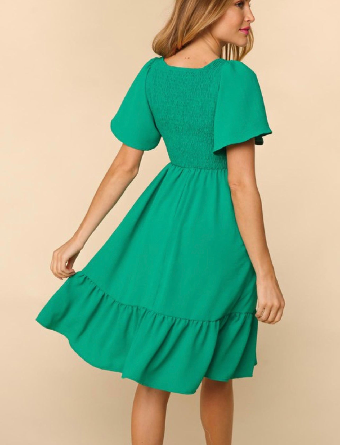 Stealing Looks ~ Emerald Green and Fuchsia Flutter Sleeve Dress